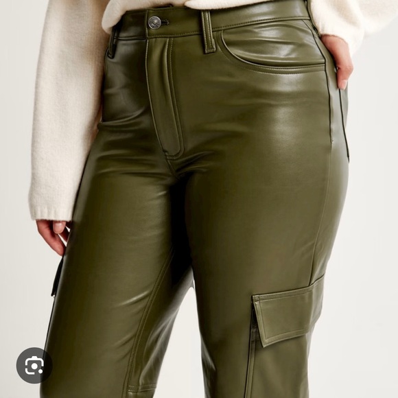 ABERCROMBIE & FITCH VEGAN LEATHER CARGO PANTS - Picture 3 of 6